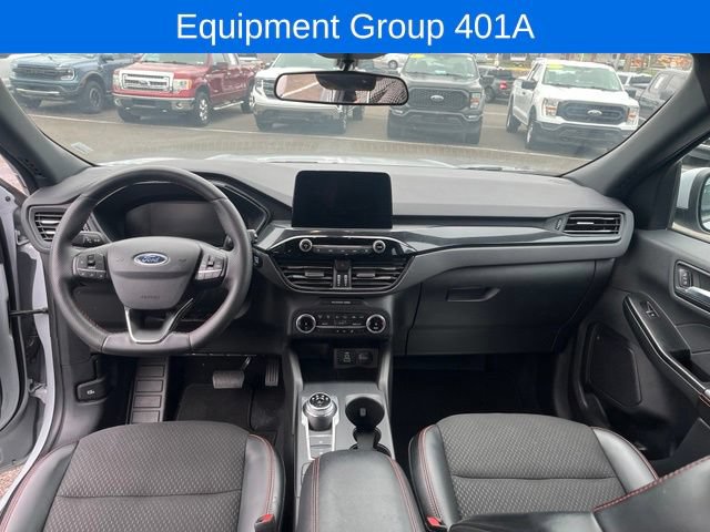 Certified 2025 Ford Escape ST-Line Select AWD/4WD image 10