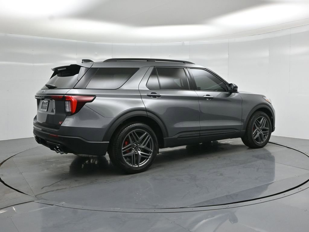Certified 2025 Ford Explorer ST w/ Sun And Sound Package AWD/4WD image 32