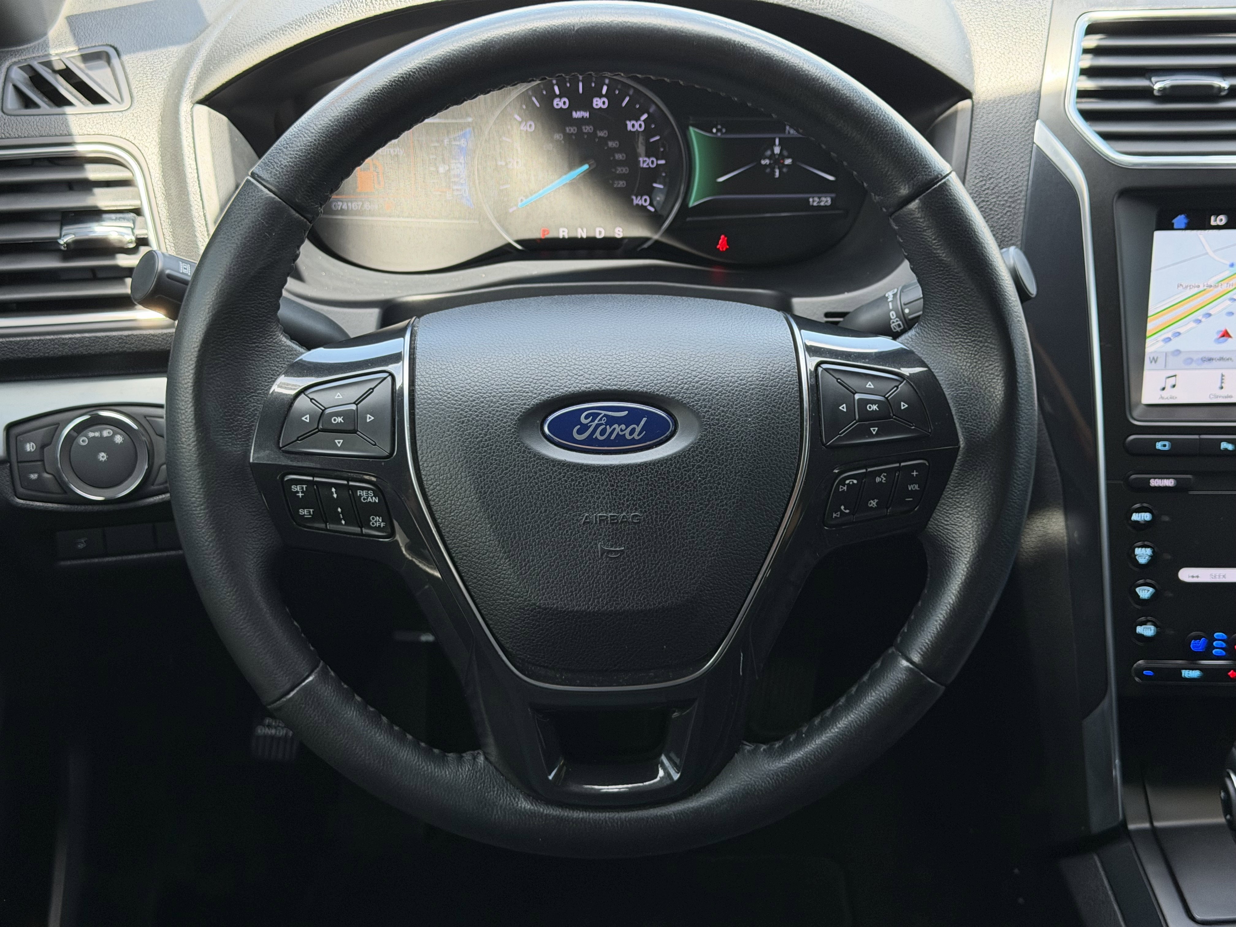 Certified 2019 Ford Explorer Limited w/ Ford Safe & Smart Package AWD/4WD image 14