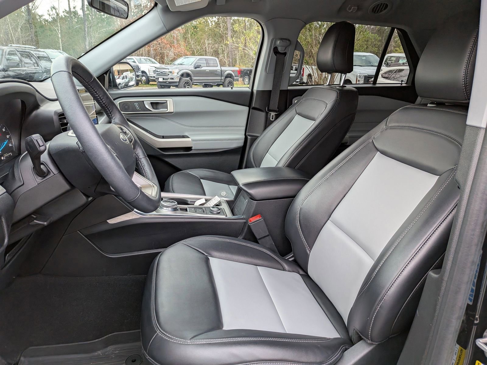 Certified 2023 Ford Explorer XLT w/ Equipment Group 202A image 23