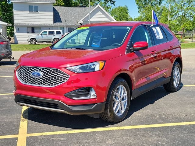 Certified 2024 Ford Edge SEL w/ Convenience Package AWD/4WD image 2