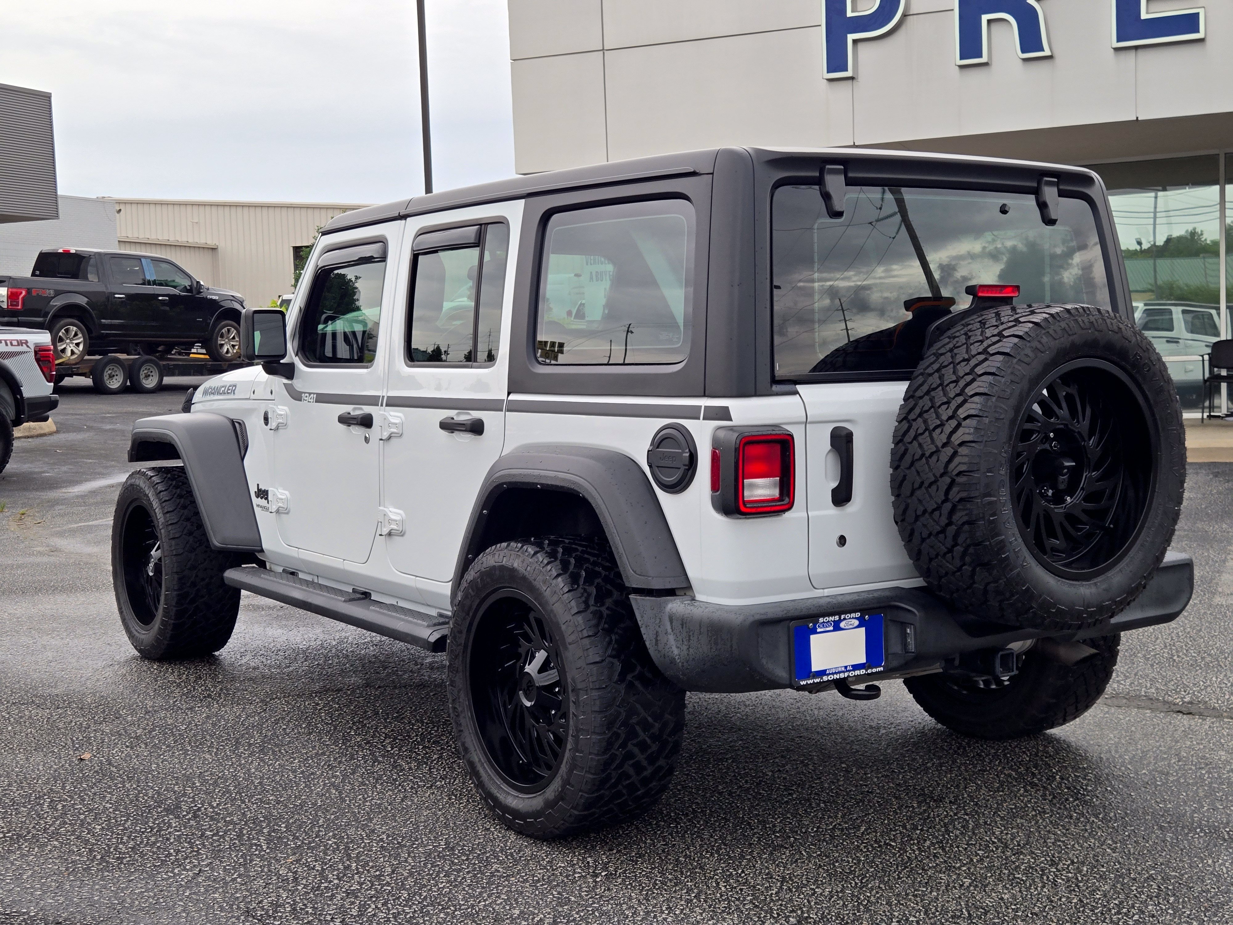 Used 2022 Jeep Wrangler Unlimited Sport AWD/4WD image 9