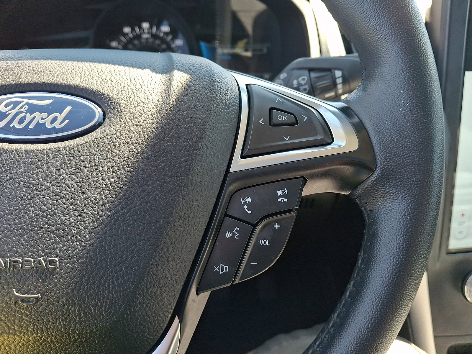 Certified 2024 Ford Edge SEL w/ Convenience Package AWD/4WD image 23