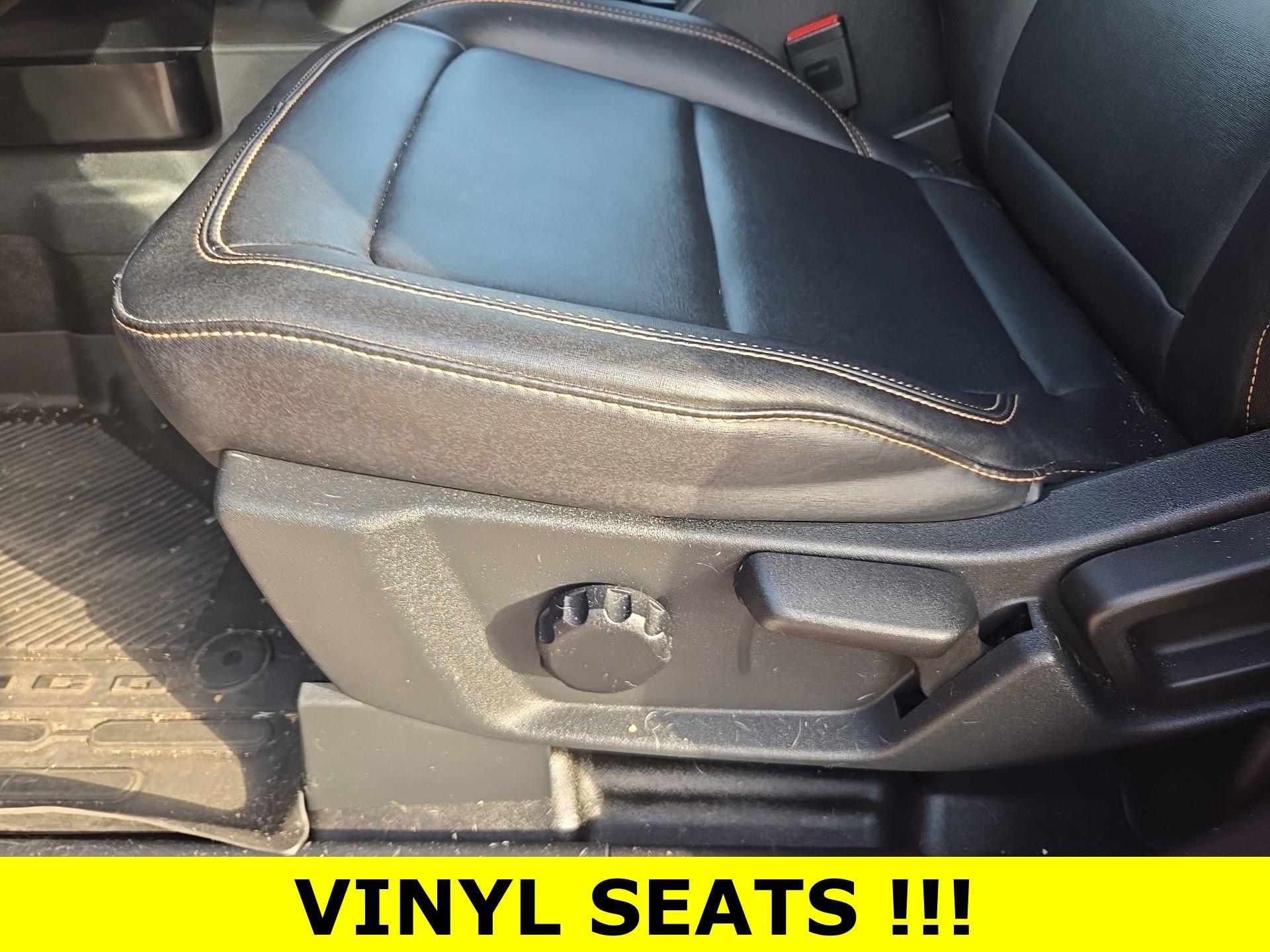 Certified 2023 Ford Bronco Badlands image 5