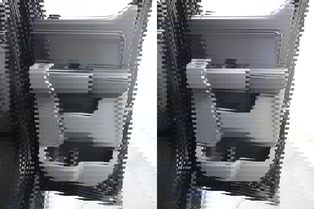 Certified 2022 Ford F150 XLT w/ Equipment Group 302A High image 28