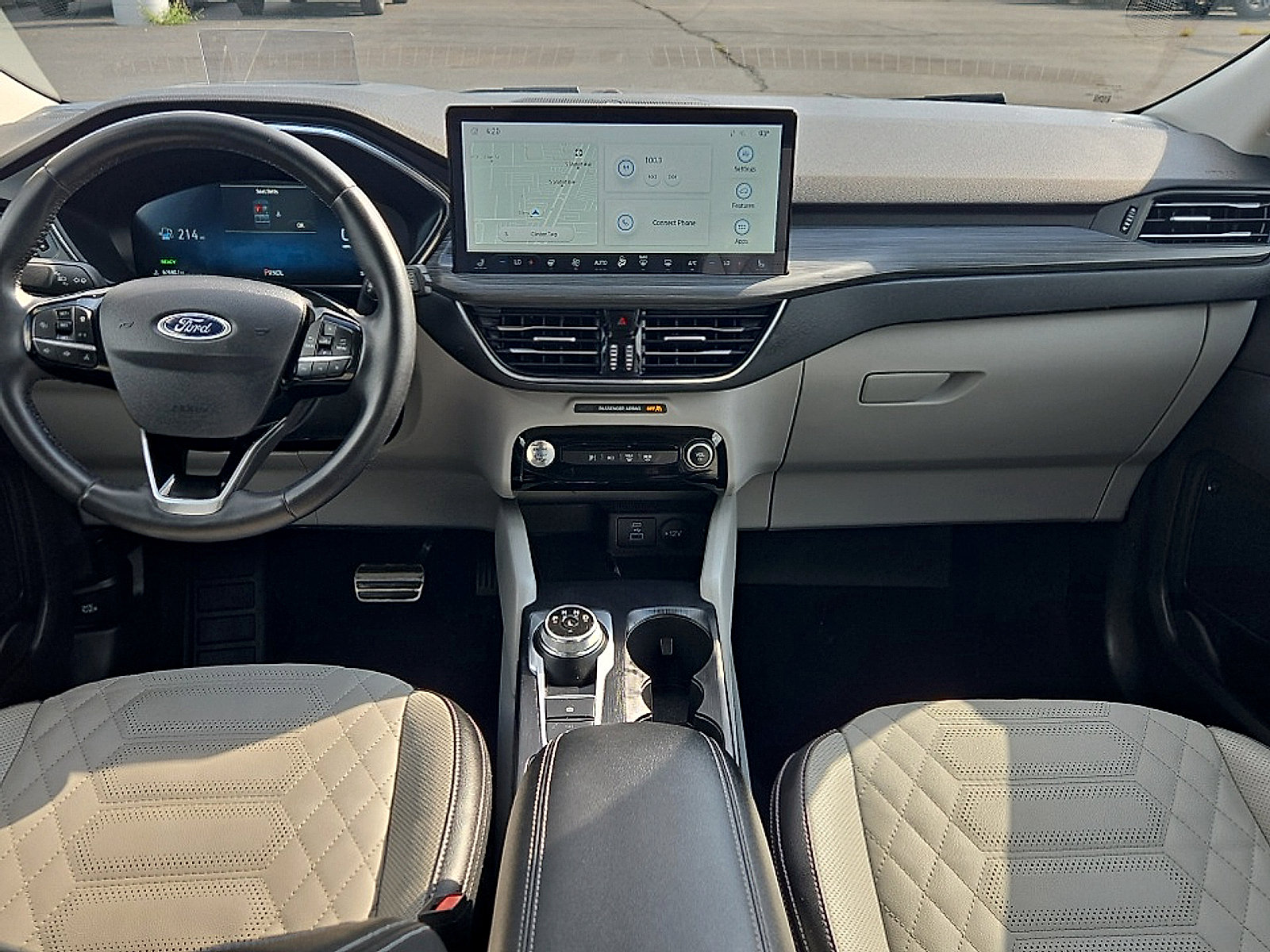 Certified 2023 Ford Escape Platinum w/ Premium Technology Package AWD/4WD image 9
