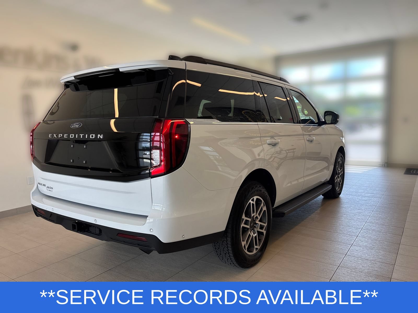 Certified 2025 Ford Expedition Active AWD/4WD image 4