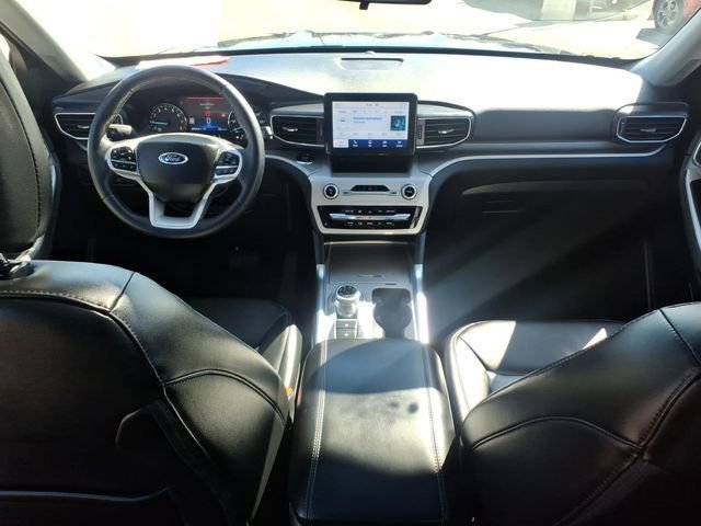 Certified 2024 Ford Explorer XLT w/ Equipment Group 202A image 15