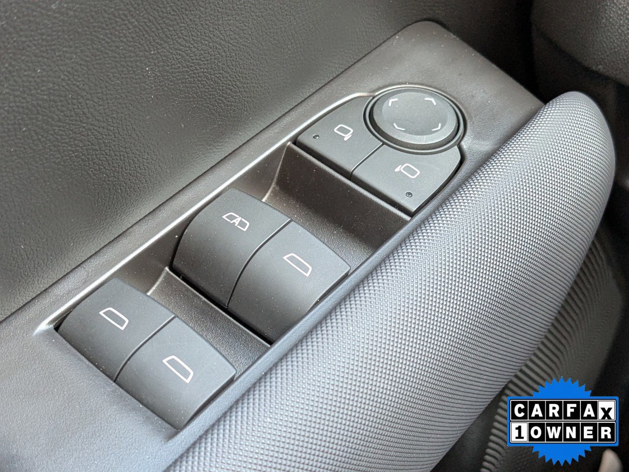 Used 2024 Chevrolet Colorado Z71 w/ Z71 Convenience Package 2 image 25