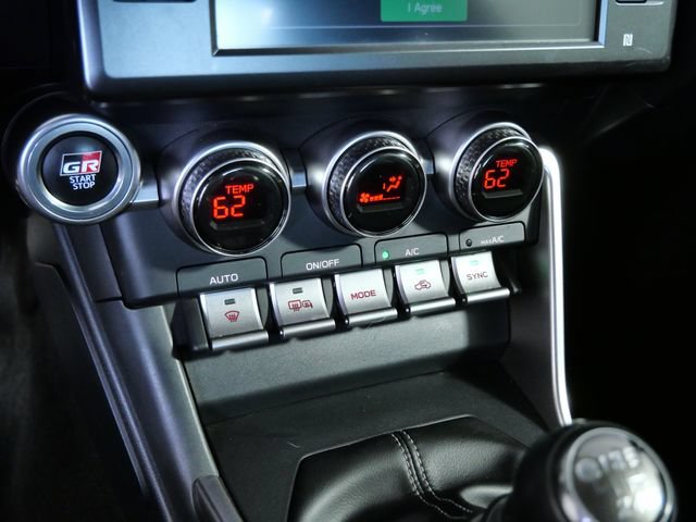 Used 2024 Toyota GR86 Premium RWD image 18