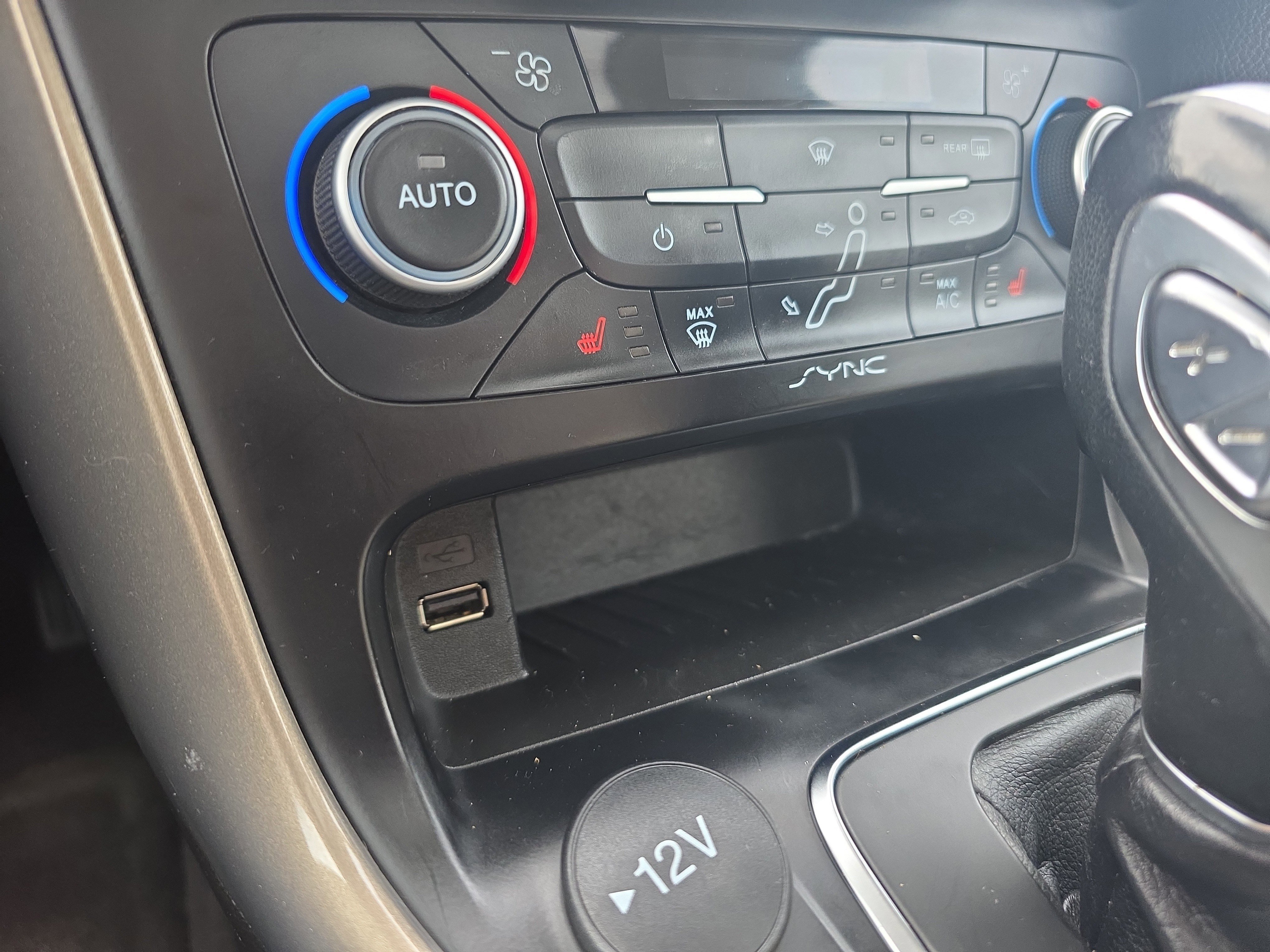 Certified 2018 Ford Focus Titanium image 37