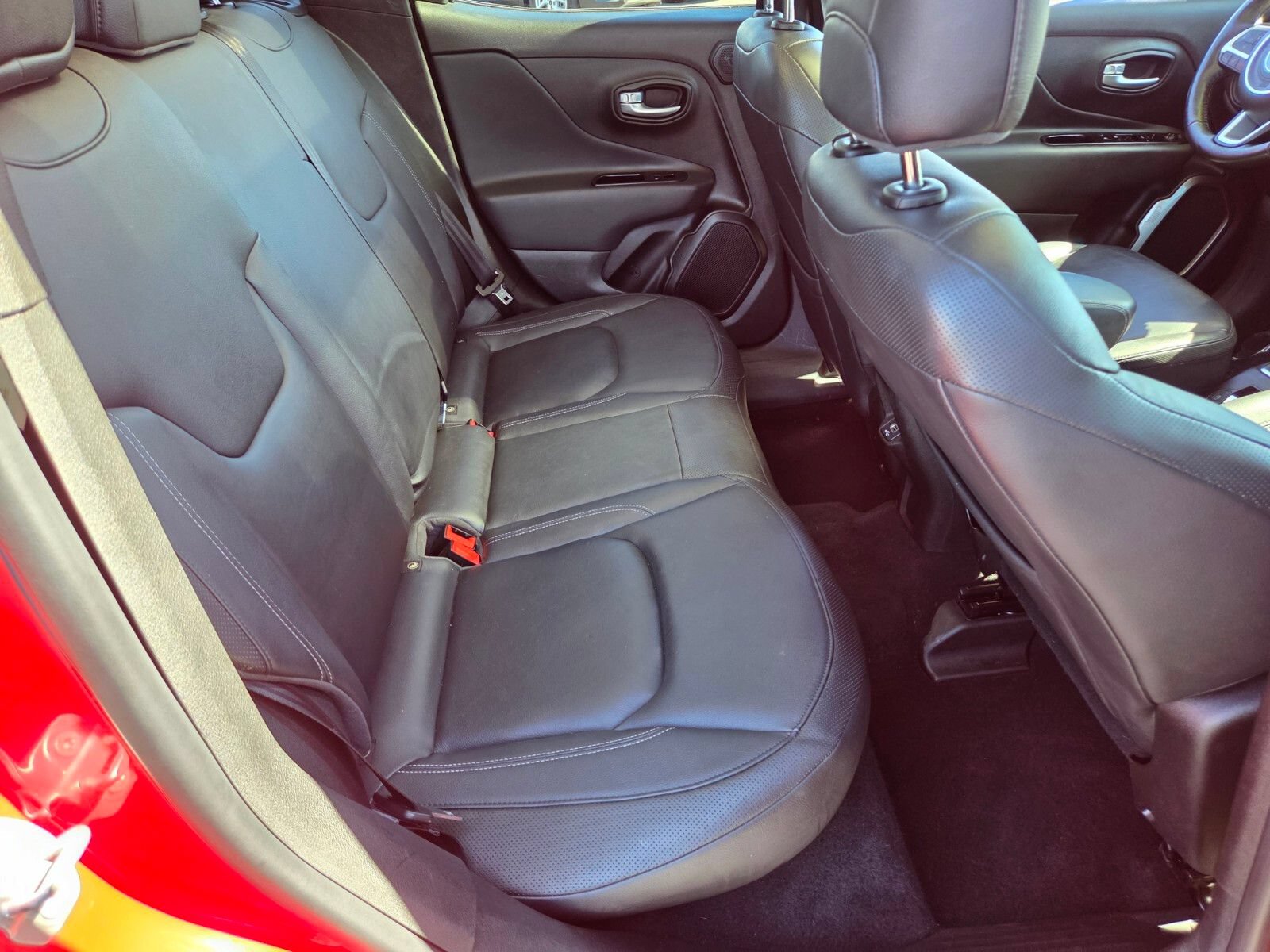 Used 2023 Jeep Renegade Limited w/ Sun/Sound Group AWD/4WD image 14