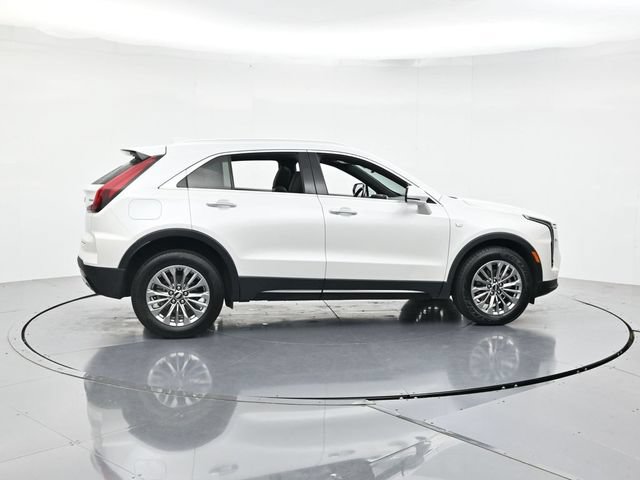 Used 2024 Cadillac XT4 Premium Luxury AWD/4WD image 2