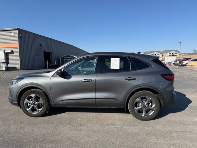 Certified 2025 Ford Escape ST-Line AWD/4WD video 2