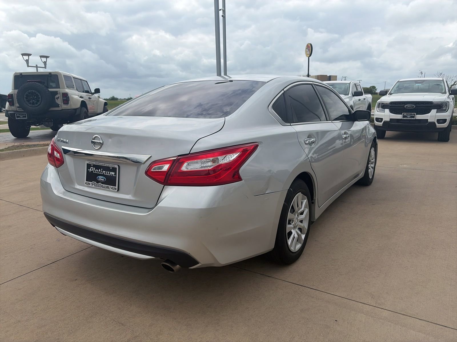 Used 2017 Nissan Altima 2.5 S w/ Power Driver Seat Package image 5