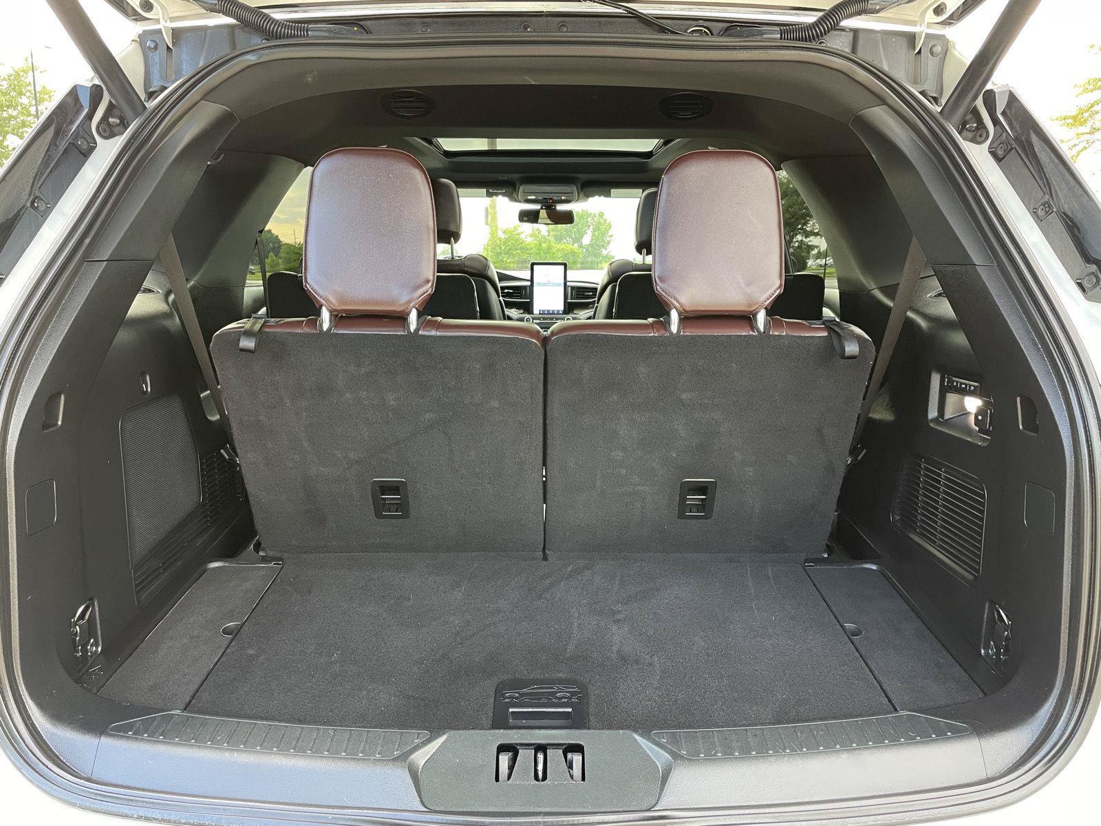 Certified 2020 Ford Explorer Platinum w/ Premium Technology Package AWD/4WD image 42