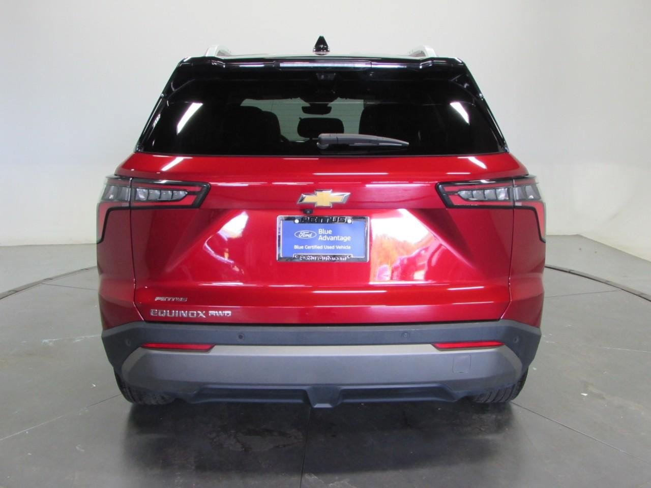 Used 2025 Chevrolet Equinox LT w/ Convenience Package II AWD/4WD image 6