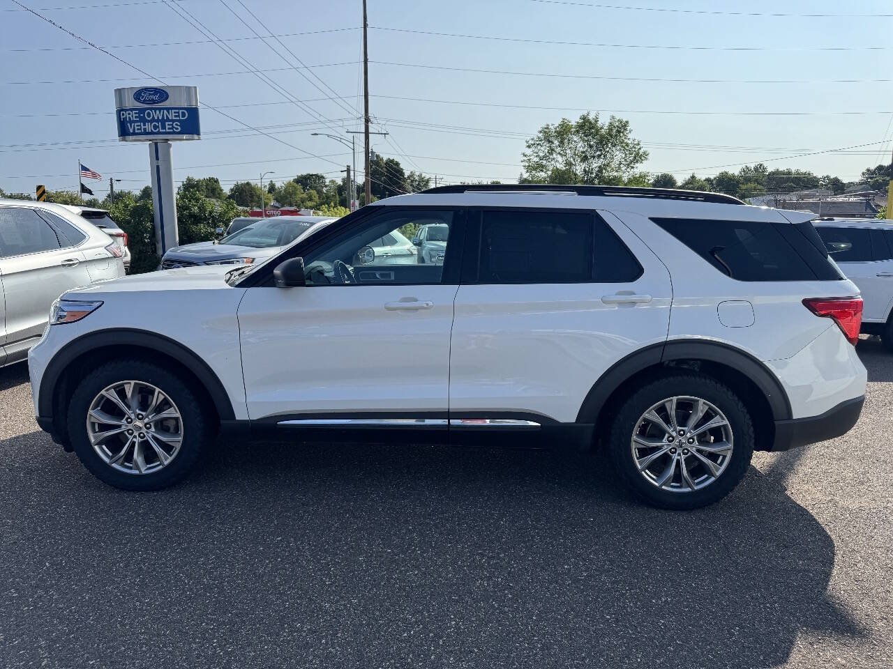 Certified 2020 Ford Explorer XLT w/ Equipment Group 202A AWD/4WD image 5