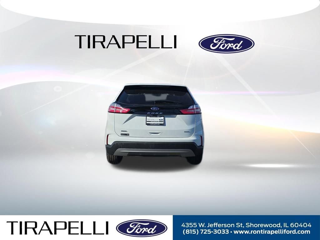 Certified 2023 Ford Edge SEL w/ Convenience Package AWD/4WD image 4