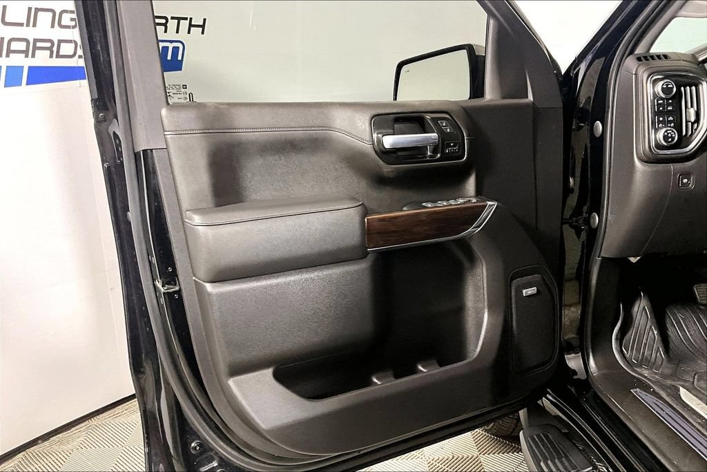 Used 2022 GMC Sierra 1500 SLT w/ SLT Premium Plus Package AWD/4WD image 18