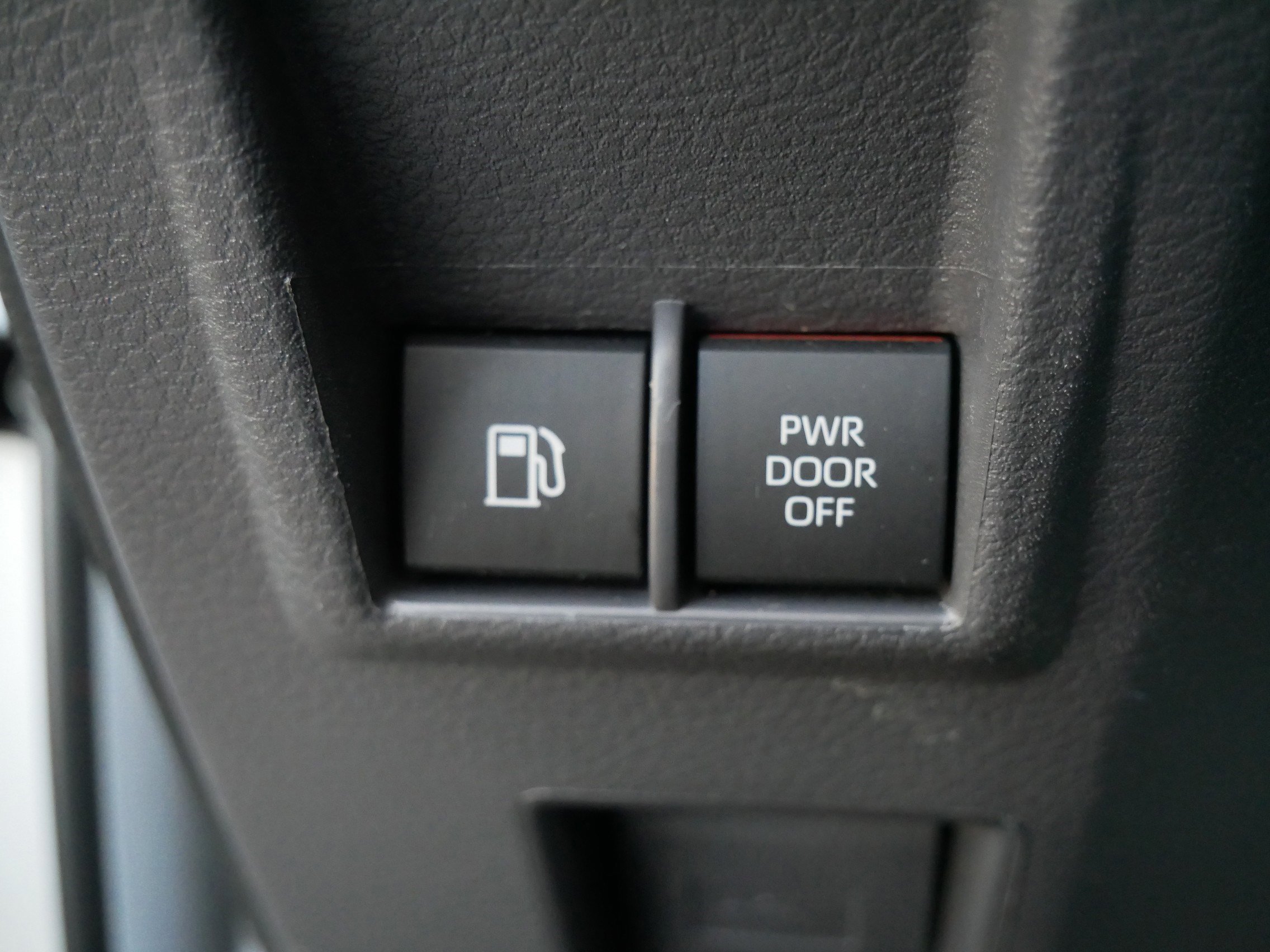 Used 2024 Toyota Sienna XLE image 27