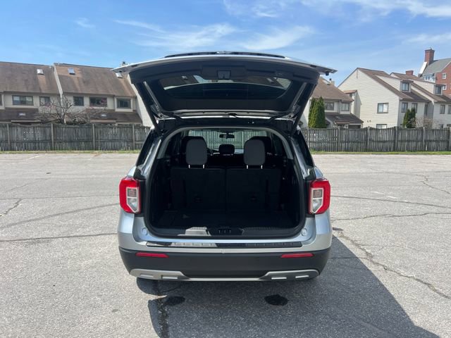 Certified 2022 Ford Explorer XLT w/ Equipment Group 202A AWD/4WD image 28