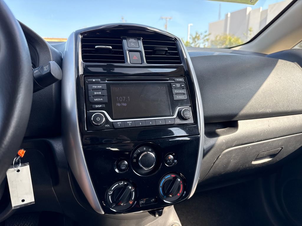 Used 2017 Nissan Versa Note SV image 18