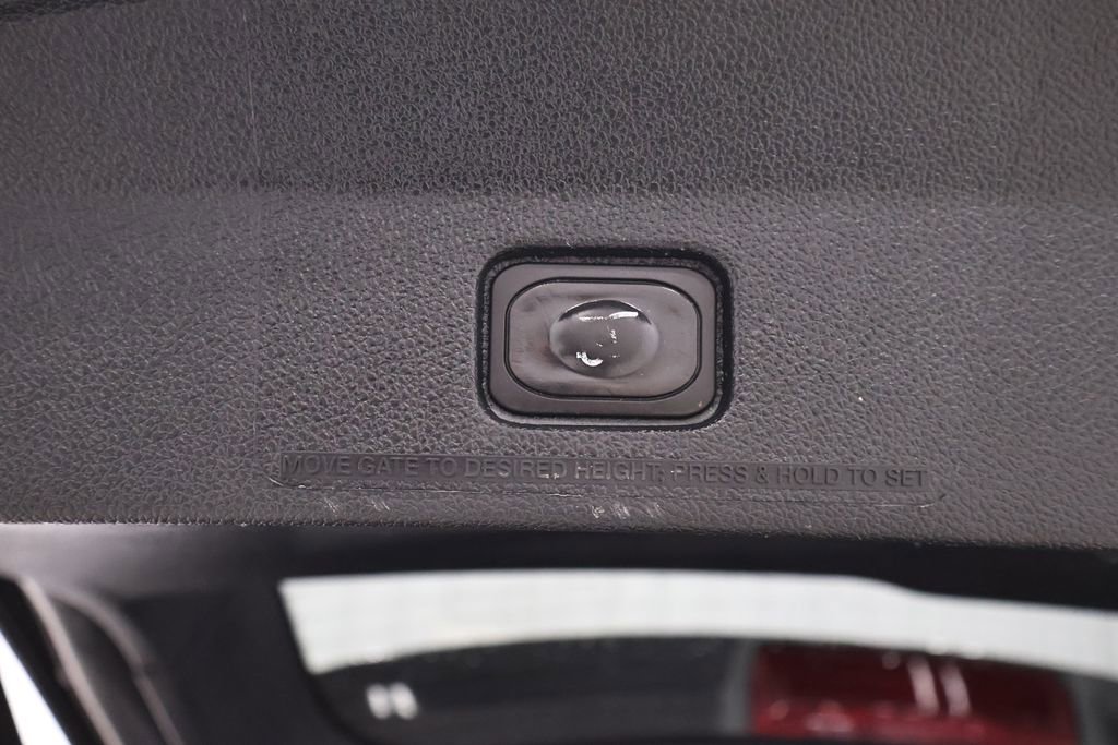 Certified 2018 Ford Explorer Platinum AWD/4WD image 44