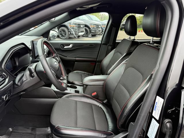 Certified 2024 Ford Escape ST-Line w/ Tech Pack #1 AWD/4WD image 6
