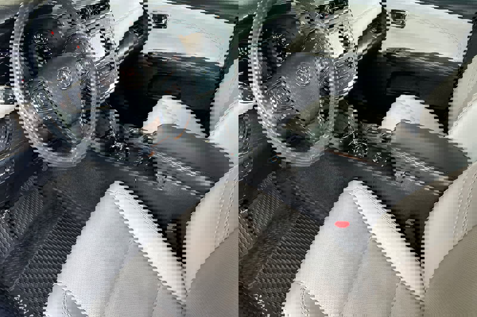 Used 2017 Toyota Avalon Limited w/ All Weather Liner Package image 11