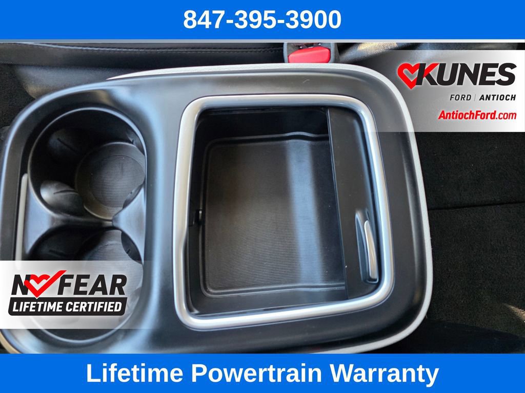 Used 2024 Chrysler Pacifica Touring-L image 59