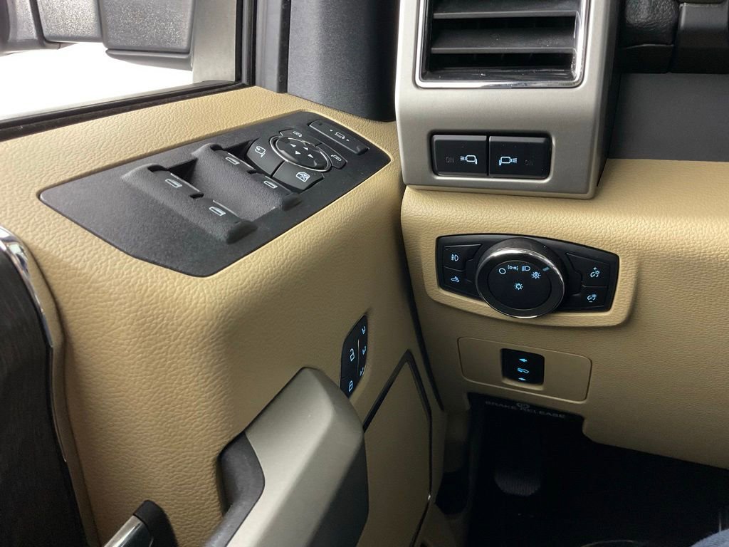 Certified 2021 Ford F250 Lariat w/ Lariat Value Package AWD/4WD image 19