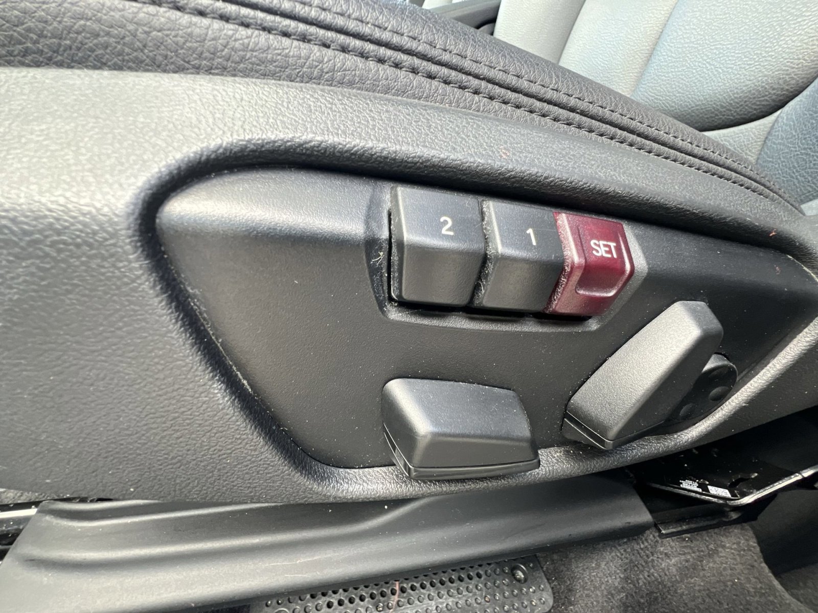 Used 2019 BMW X1 xDrive28i w/ Convenience Package image 14