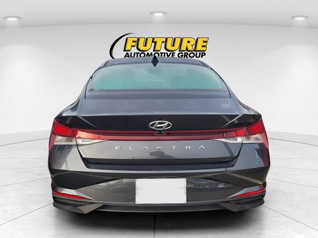 Used 2021 Hyundai Elantra SEL w/ Cargo Package image 3