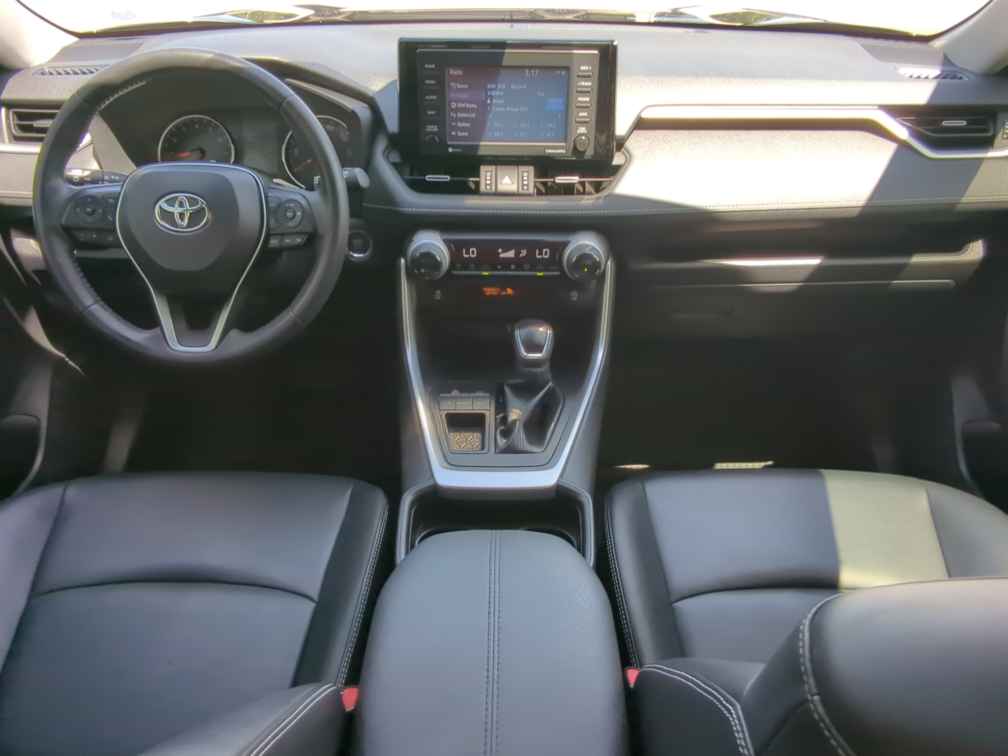 Used 2020 Toyota RAV4 XLE Premium FWD image 13