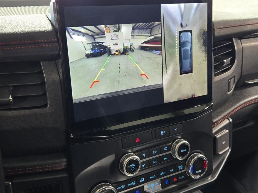 Certified 2022 Ford Expedition Limited image 35