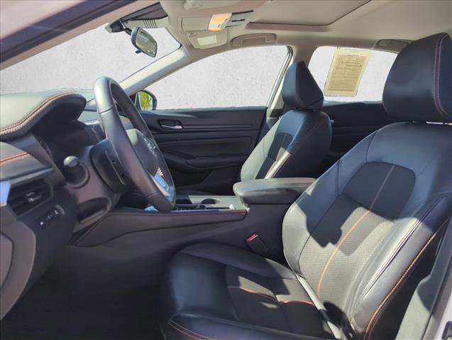 Used 2020 Nissan Altima 2.5 SR w/ Premium Package image 16