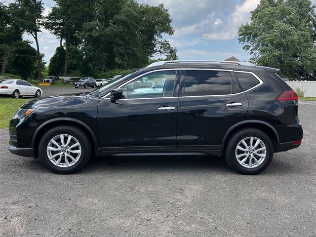 Used 2020 Nissan Rogue SV FWD image 2