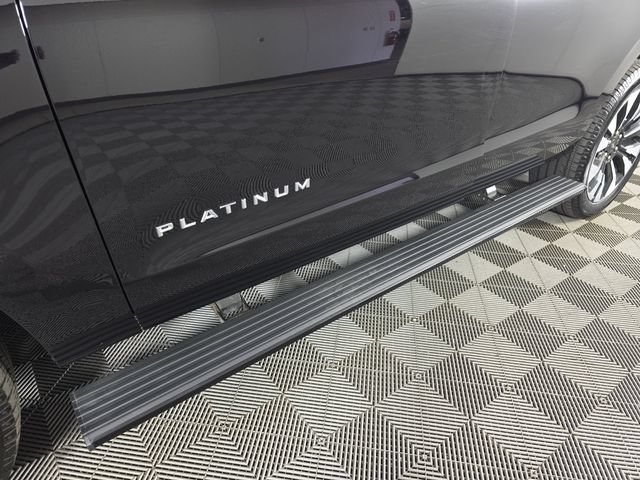 Certified 2025 Ford Expedition Platinum w/ Driver's Package AWD/4WD image 12