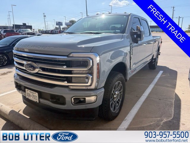Certified 2025 Ford F350 Platinum w/ Platinum Plus Package AWD/4WD image 3