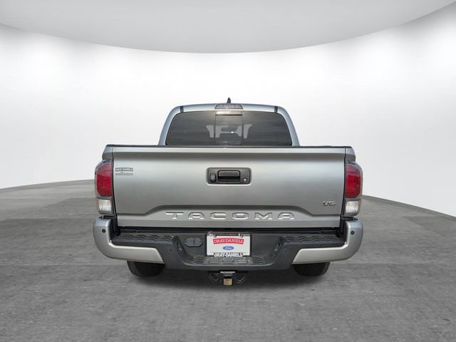 Used 2022 Toyota Tacoma TRD Sport w/ Technology Package image 3