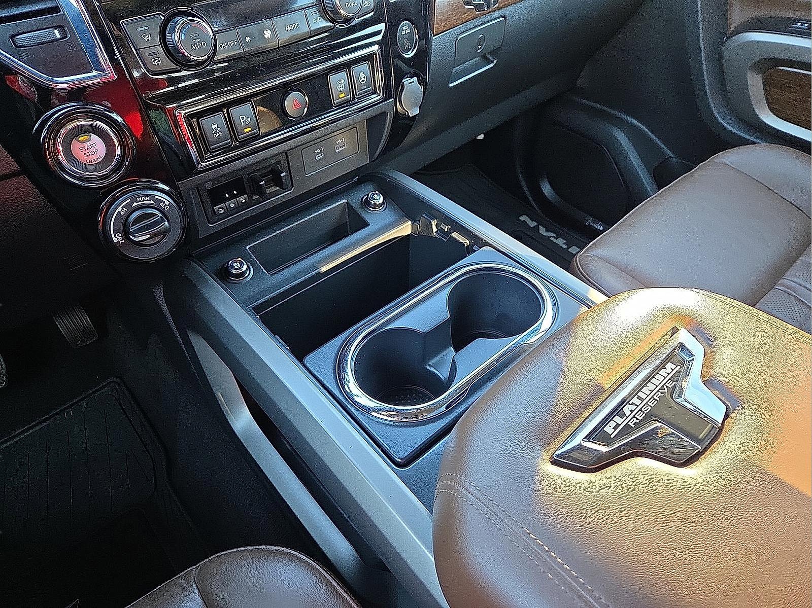 Used 2020 Nissan Titan Platinum Reserve image 25