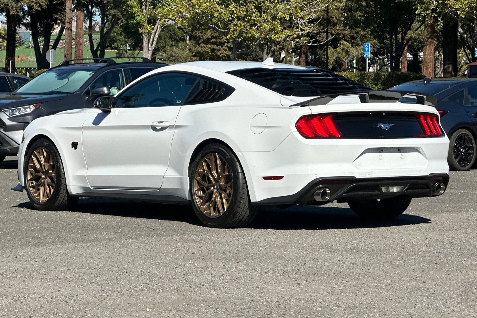 Certified 2020 Ford Mustang Premium RWD image 5