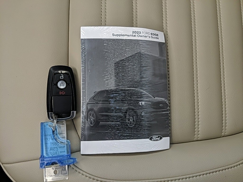 Certified 2023 Ford Edge SEL image 24