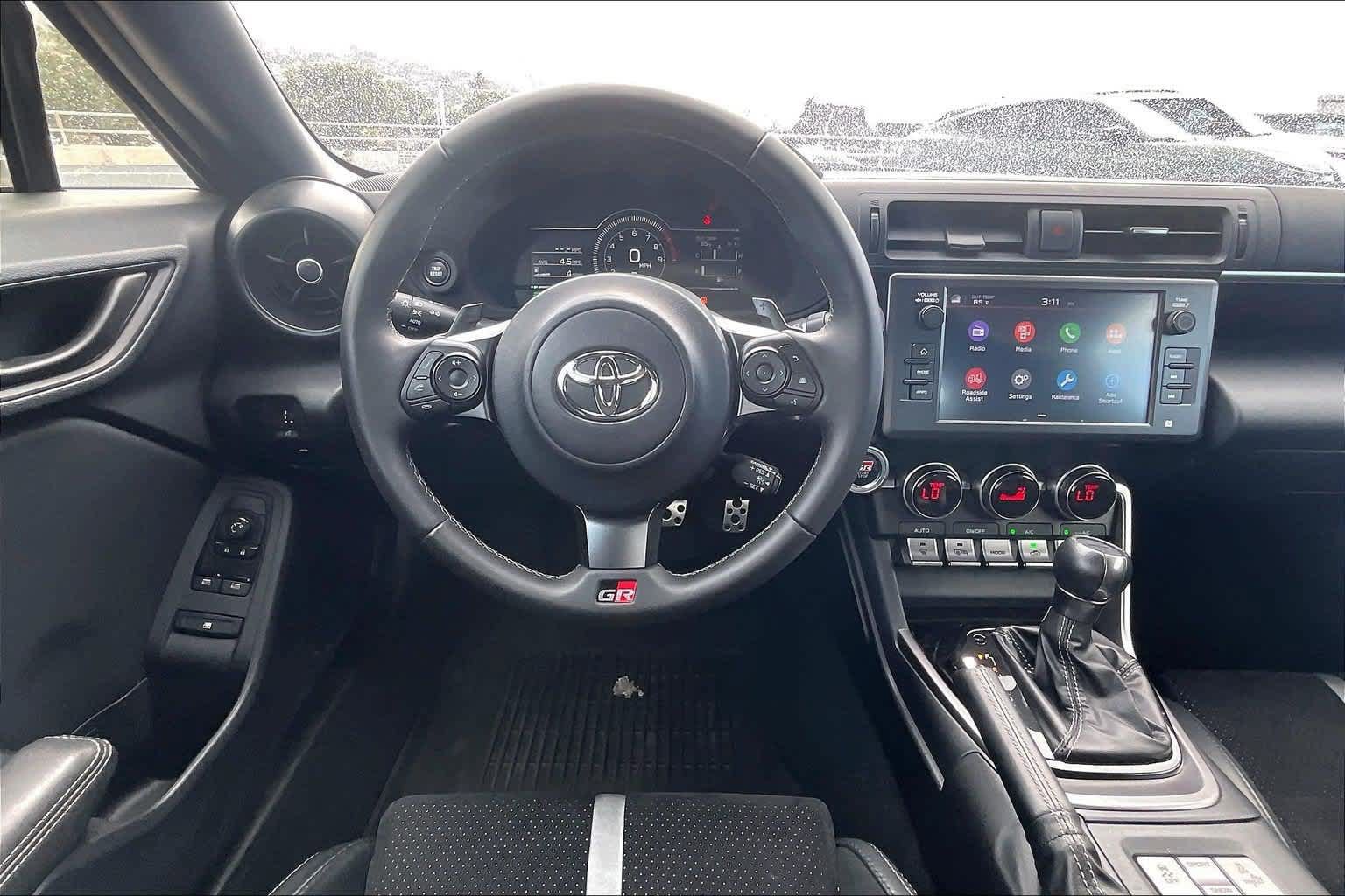 Used 2025 Toyota GR86 Premium w/ Performance Package RWD image 13