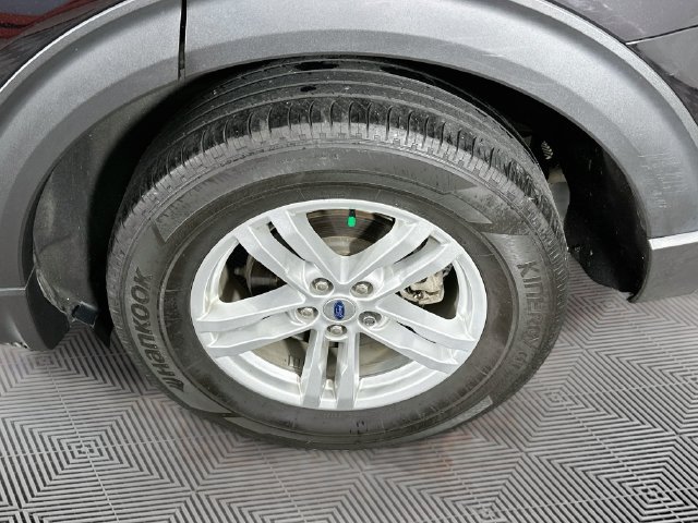Certified 2023 Ford Explorer XLT w/ Equipment Group 202A AWD/4WD image 35