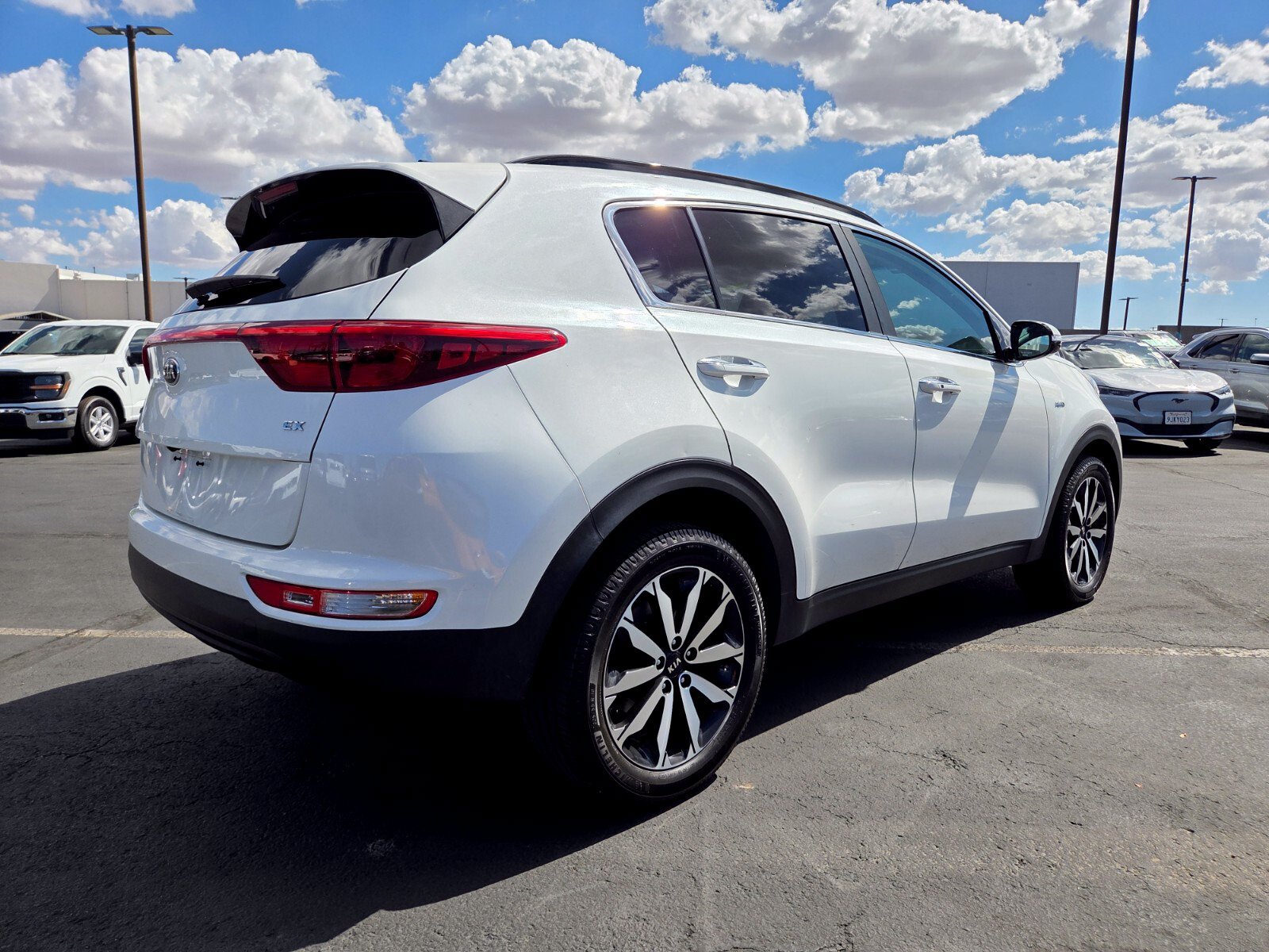Used 2019 Kia Sportage EX w/ EX Premium Package AWD/4WD image 6