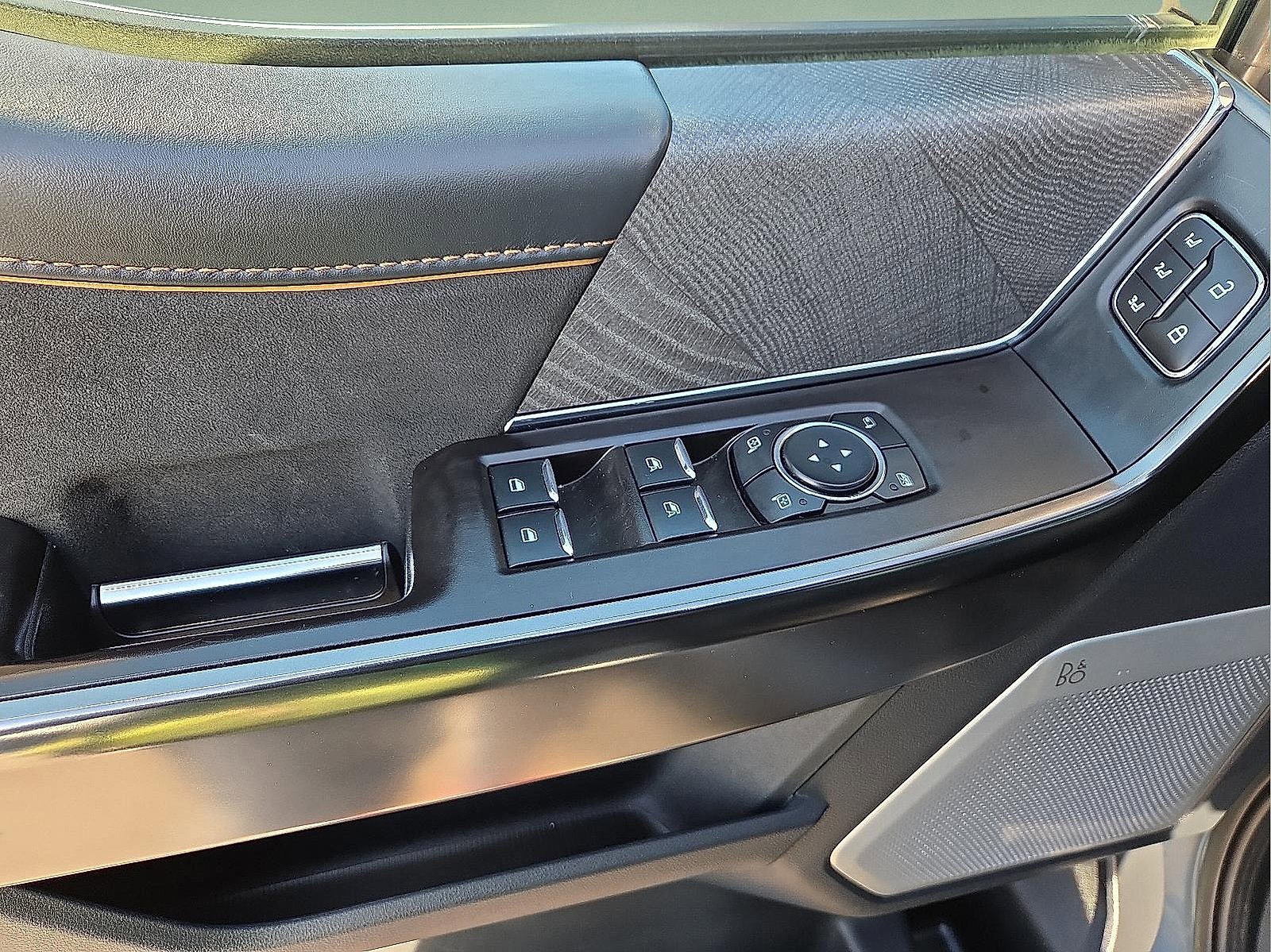 Certified 2023 Ford F150 Platinum w/ Equipment Group 701A High image 13