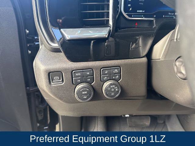 Used 2022 Chevrolet Silverado 1500 LTZ w/ Z71 Off-Road Package image 21