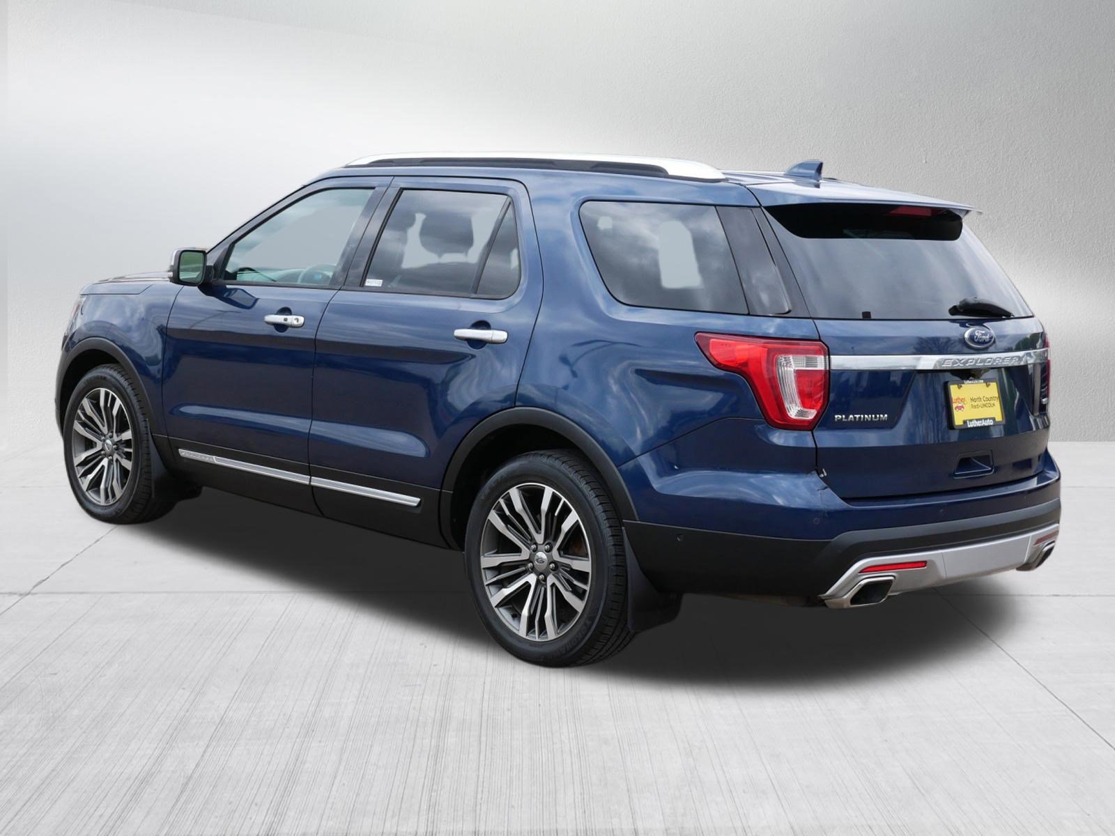 Certified 2017 Ford Explorer Platinum AWD/4WD image 5